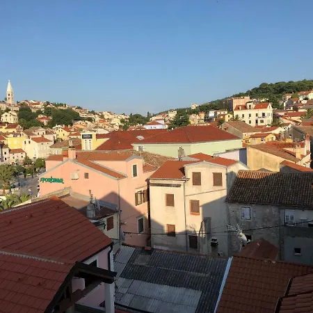 Buga In Center Of Apartman Mali Lošinj