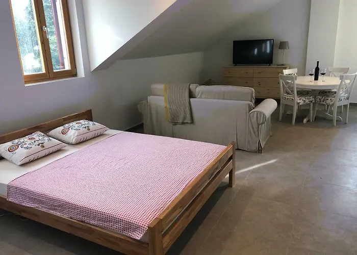 Buga In Center Of Apartman