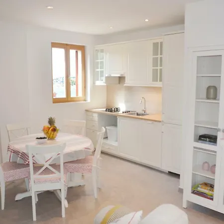 Apartman Buga In Center Of