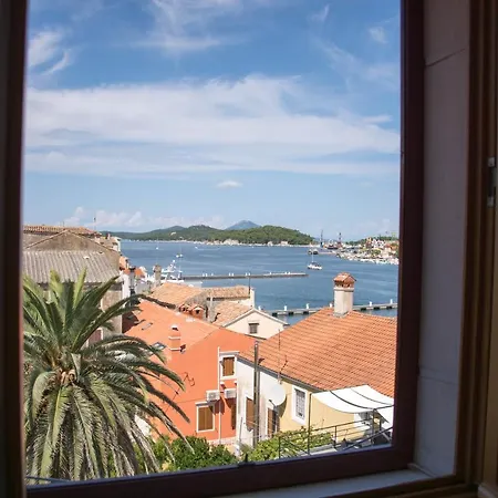 Buga In Center Of Apartman